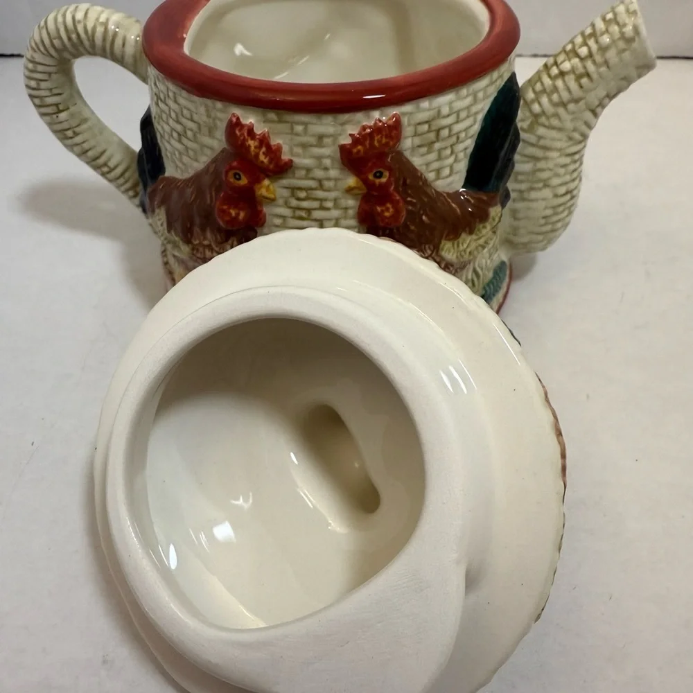Arket MWW Market Roosters/Small Teapot Creamer
